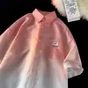 Camisa de manga corta degradada para hombre, marca de moda de verano, corte holgado casual con un diseño único, prenda exterior de nicho para parejas