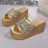Sandalias de cuña de un tirante, punta redonda, color liso, de moda, talla grande para mujer, estilo europeo y americano, nuevo modelo de comercio exterior transfronterizo 2026