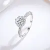 Livro Vermelho Explosões Fuga Princesa Rosa Desabrochando Segurando Flor Anel de Diamante Seis Garras Anel de Casamento Luxo Ao vivo em estoque