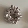 Scrunchie de Cetim Perolado com Strass de Alta Qualidade Coreano, Suave e Fashion, Elástico Simples para Rabo de Cavalo ou Coque para Mulheres