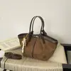Bolso de Hombro Simple Nuevo Otoño 2026 Moda Viaje Diario Bolso de Axila de Alto Valor Bolso Cubo Retro de Gran Capacidad