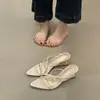 Primer Encuentro: Sandalias de cuña elegantes de satén con correa única y punta fina para mujer, Sandalias versátiles de estilo francés para el verano 2026 para ir al trabajo