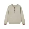 Yidao Vintage 2026 Coleção Outono Nova: Suéter de Tricô Henley Color Block de Alto Padrão, Estilo Retro Americano Old Money