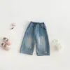 Conjunto de Tres Piezas para Bebés y Niños Pequeños: Top Básico Dianxi con Sudadera con Capucha y Lazo, Jeans de Dibujos Animados para Niñas