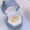 Anillos de la suerte con baño de oro, diseño floral de mariposa y corazón, varios diseños de nicho, anillos de moda y versátiles al por mayor