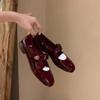 Versão em Pele de Ovelha Selecionada Cuidadosamente do Mesmo Estilo que Grape Ma, com Fivela Dourada, Bico Redondo, Corte Baixo, Tira Única, Salto Grosso, Sapatos Mary Jane para Mulheres, Adequado para o Trabalho
