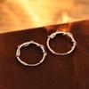 Pendientes circulares de plata S925 con forma de círculo bajo el árbol de baniano, pendientes de moda sencillos, versátiles y de uso diario para mujer, personalidad de nicho de moda.