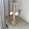 Combo de Arranhador e Estrutura de Escalada para Gatos, Brinquedo Vertical para Filhotes de Sisal Não Solta Fiapos, Vara de Brincar Interativa para Gatos, Arranhador de Gato de Corda de Sisal para Autodiversão e Alívio do Tédio