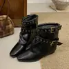 Botines Cuadrados Retro con Remaches para Mujer 2026 Otoño Invierno Nuevo Estilo Correa de Doble Hebilla Tacón Oculto Botas de Moda Botas Martin Versátiles