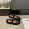 Aumento interno de altura de 4 cm, zapatos Mary Jane retro de estilo coreano con hebilla, nuevos zapatos versátiles de punta redonda para otoño e invierno 2026