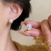 Aretes de botón de perlas de alta calidad para mujer Otoño e Invierno Aretes elegantes retro franceses Aretes versátiles para el día a día