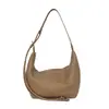 Bolso tipo dumpling simple para mujer, estilo commuter 2026, versátil y moderno, gran capacidad, nuevo bolso cruzado, artículo de temporada de otoño