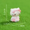 Figurilla de gato blanco pequeño color rosa perla de paisaje de dibujos animados, adorno lindo, decoración DIY de escena de casa de muñecas, adorno pequeño de escritorio