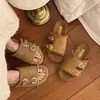 Nuevas Zapatillas de Felpa de Moda con Suela Gruesa para Otoño/Invierno 2026, Versátiles con Correa de Hebilla para Mujer, Zapatillas de Ponerse Abiertas