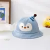 Gorros de Bebé Coreanos Primavera y Verano Nuevo Estilo Lindo y Súper Adorable Sombrero de Pescador de Pingüino para Niños y Niñas Versátil Protector Solar Sombrero de Pescador