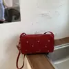 2026 Nuevo Bolso de Mano con Remaches Estilo Europeo y Americano Bolso Cruzado de Moda Tendencia Bolso Plegado Coreano de Nicho para Viajes