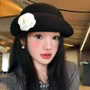 Novo Chapéu Florido Estilo Hepburn Francês 2026 para Mulheres, Chapéu Bucket Pequeno Afina-Rosto de Alta Moda para Primavera e Verão, Chapéu de Pescador