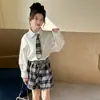 Conjunto de Uniforme JK para Meninas, Novo Estilo Primavera e Outono 2026, Conjunto de Duas Peças Fashion Casual com Camisa e Saia Plissada para Crianças