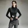 Conjunto de atuendo de yoga para mujer con un toque de alta gama, que incluye un cárdigan con cuello alto, mangas largas, pantalones de yoga de cintura alta y ropa elástica y transpirable para correr y fitness para mujer.