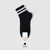 Meias Femininas Zhuji Estilo Outono/Inverno Meias de Cano Médio Algodão Resistente a Odores Absorventes de Suor Meias Esportivas Meias Sem Costura Tendência INS Indústria de Meias Zhuji