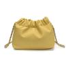 Bolsa Feminina 2025 Nova Primavera Estilo Coreano De Mão Plissada Transversal Bolsa Nuvem Simples Moda Casual Bolsa de Ombro com Corrente