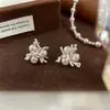 Brincos de Pérola Fogos de Artifício Retro Franceses Femininos 2025 Novo Estilo Quente Brincos de Luxo Leve Pequena Fragrância Acessórios