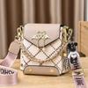 [Bolsa Feminina Shichen] 2025 Nova Moda Transversal Bolsa Pequena Aba Cor de Contraste Bolsa para Celular Bolsa Pequena Feminina Moderna