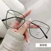 2023 Transfronterizo Nuevo Marco Ojo de Gato Ultraligero Metal Color Cambiante Anti Luz Azul Gafas Literarias Moda Ins Sentido de Alta Gama para Mujeres