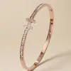 Pulseira Transfronteiriça em Aço Inoxidável Cravejada de Diamantes em Forma de H Pulseira Banhada a Ouro para Mulheres Versátil Estilo Ins de Luxo Leve Joalheria de Diamantes Completa Atacado Retenção de Cor