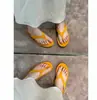 Chanclas Retro de Moda y Cómodas con Suela Suave para Mujer, Chanclas Planas de Nicho de Verano de Gama Alta para Uso en Exteriores