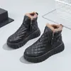 Botas de Nieve Nuevas para Mujer Invierno Forradas de Felpa Resistentes al Frío Cálidas Zapatos de Mujer Modernos Versátiles Suela de Plataforma Botas Medias Pequeñas Cortas Botas de Mujer