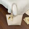 Bolsa de Gran Capacidad Transfronteriza para Mujer Verano 2026 Nuevo Versátil Moda Hombro Único Tendencia Viaje Diario Retro Casual Bolso Tote