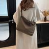 2024 Color Sólido Gran Capacidad Viajero Casual Moda Bolso Tote de Hombro para Mujer Otoño e Invierno Nuevo Ante Escarchado