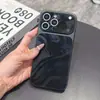 Capa de Celular Ondas d'Água 2 em 1 Compatível com Apple 17PROMAX Tendência 16 Dopamina 11/13/14 Adesivo Skin 17