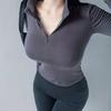 Camiseta Sexy Thai com Ombro Curvo e Gola Lapela Manga Longa Slimming Look Aperto Curto Camiseta Básica