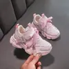 Tenis para Niña 2026 Verano Nuevo Modelo Suela Suave Ligeros Antideslizantes Modernos Versátiles Casuales Zapatos Tipo Papá para Niños Mayores