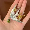 Broche de Espada Full Diamond Brillante de Trabajo Pesado Lujo Ligero para Mujer Nicho de Gama Alta Único Hermoso Pin Accesorios para Abrigo Chaqueta