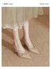 Sandalias de Punta Afilada con Temperamento Nuevo Estilo Primavera y Verano 2025 Correa de Hebilla de Una Palabra Flats Huecos Tacones Altos Tacón de Aguja para Mujer Sentido de Alta Gama