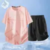 Conjunto esportivo de duas peças de seda gelada para o verão masculino, conjunto de casal de secagem rápida para fitness e corrida, camiseta de manga curta e shorts