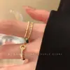 Anel Liso de Zircônia Pérola Dourada para Mulheres, Estilo Nicho de Luxo, Exquisito e Emagrecedor, Anel Empilhável