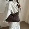 Mochila tote bag de bolinhas nova e moderna 2026, grande capacidade, estilo preppy, bolsa de ombro feminina moda outono, casual