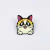 Lindo pin de esmalte con forma de gato y patrones coloridos, broche de animal de dibujos animados, accesorio decorativo creativo para ropa y mochilas de niños