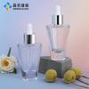Botella de aceite cónica transparente de 30 ml, de fábrica Guangzhou Source, con emulsión de fondo grueso, angular, con cabezal cuentagotas galvanizado, artesanal.