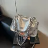 Bolsa de Ombro/Transversal Feminina 2026 Nova Versátil Casual de Couro Sintético Coreana Transfronteiriça Plissada com Corrente para Axila