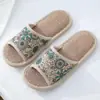 Nuevas Zapatillas de Algodón y Lino para Casa de Primavera y Verano, de Punta Abierta, Antideslizantes, para Suelo Interior, con Diseño de Graffiti, para Hombres, Mujeres y Parejas, Venta al por Mayor