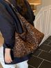 Bolso Retro Estampado de Leopardo Transfronterizo para Mujer Gran Capacidad Nuevo Otoño e Invierno 2025 Bolso de Hombro Casual Bolso Dumpling para Viajero