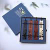 Conjunto de Marcadores de Livro de Porcelana Azul e Branca de Quatro Cores em Jacarandá, Grelha de Janela Criativa em Jacarandá com Gravação, Marcador de Livro de Buxo como Presente