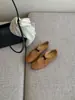 Sapatos Mary Jane retrô estilo francês para mulheres, novo modelo primavera e outono 2026, bico redondo, salto baixo, com tira elástica emendada