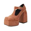 2022 novo fornecimento de comércio exterior Sapatos femininos com cinto em T 40-43 tamanho grande sapatos de comércio exterior mesa d'água salto quadrado salto alto