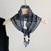 Pañuelo de Seda Retro Versátil Estilo Hong Kong, Pañuelo Triangular de Moda, Accesorios de Alta Gama, Elegantes y Elegantes, Pañuelo Delgado para el Cuello, Multiusos